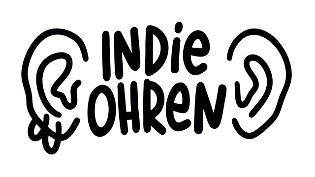 Das Bild zeigt den Text INDIE OHREN mit zwei gezeichneten Ohren links und rechts daneben das linke Ohr trägt 2 Ohrringe
