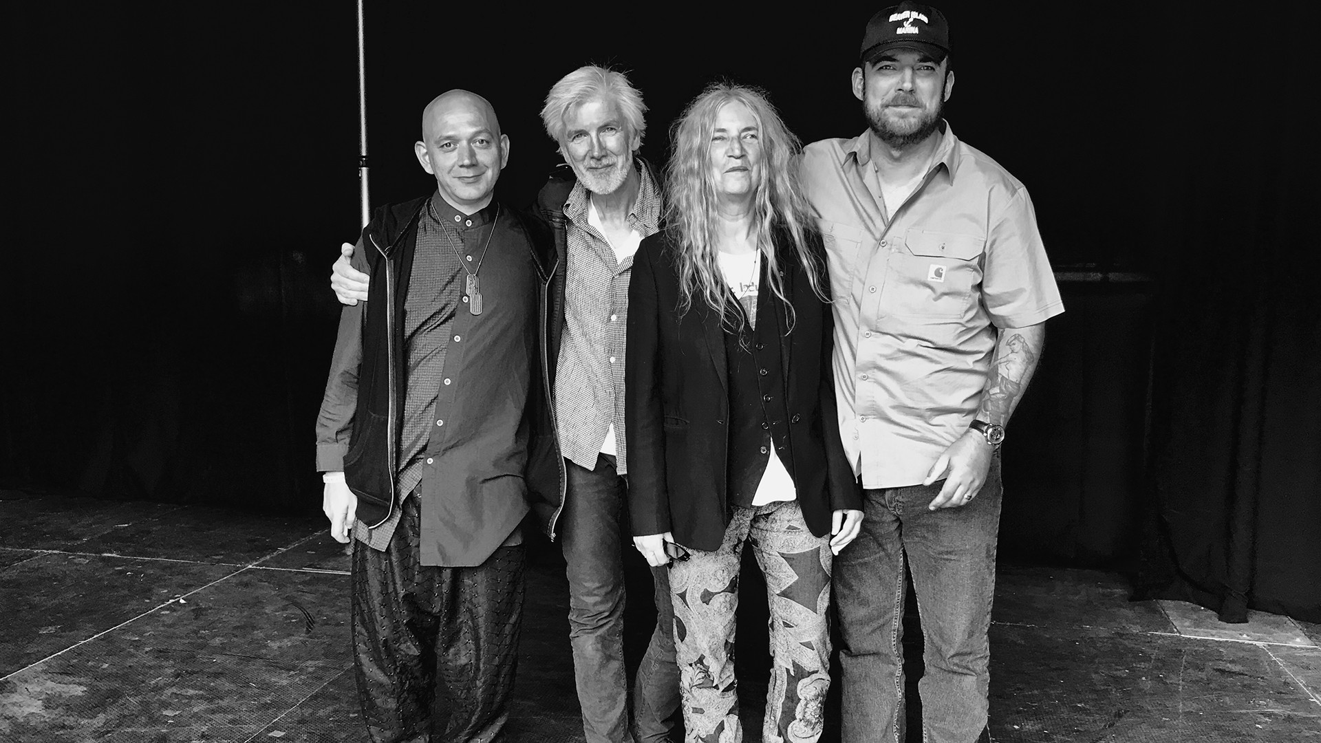 Schwarz-Weiß Bandfoto von Patti Smith & Band