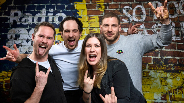 Christian Simon-Vincetic, Michi Stranz, Mike Hornyik und Kinga Wölger sind das Team der Let's Rock Homeparty auf 88.6