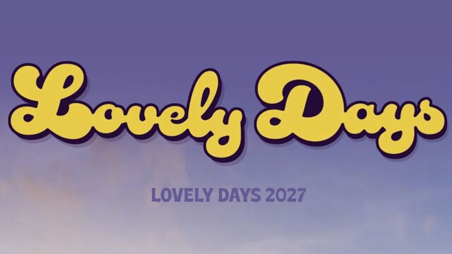 Plakat vom Lovely Days Festival mit Lineup auf Lila Hintergrund